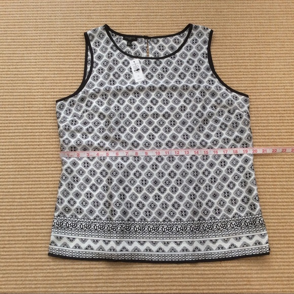 Talbots Black and White Sleeveless Top - Size LP - Picture 6 of 13